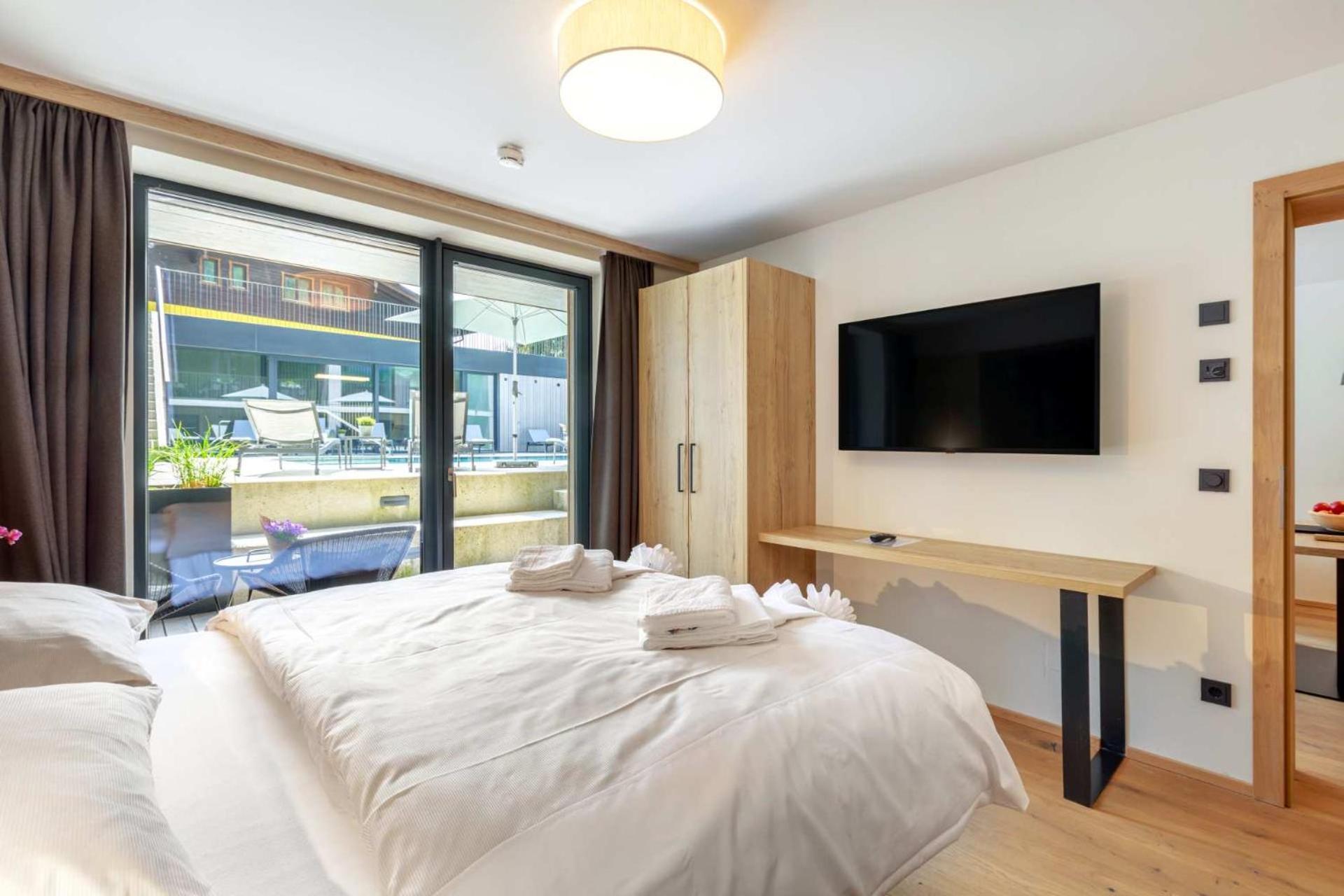 Emma Deluxe Aparthotel Ganzjaehrig Beheizter Aussenpool Piesendorf Cameră foto
