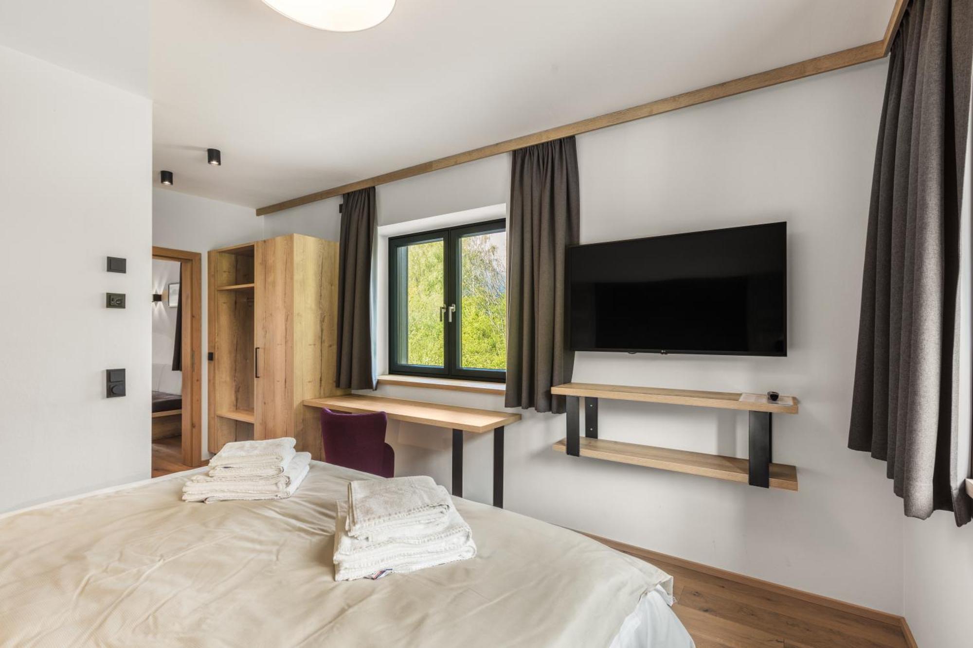 Emma Deluxe Aparthotel Ganzjaehrig Beheizter Aussenpool Piesendorf Exterior foto